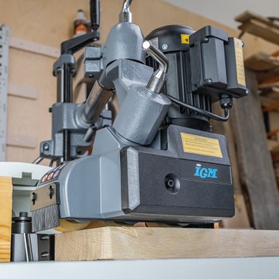 IGM AF32 Podávač materiálu 230V
